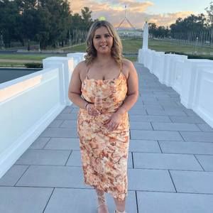 Meet your Posher, Laura